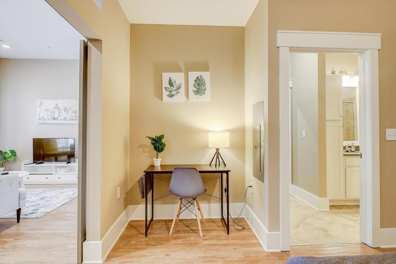 Frontdesk Village At Commonwealth Apts Plaza Midwood Charlotte Pokój zdjęcie